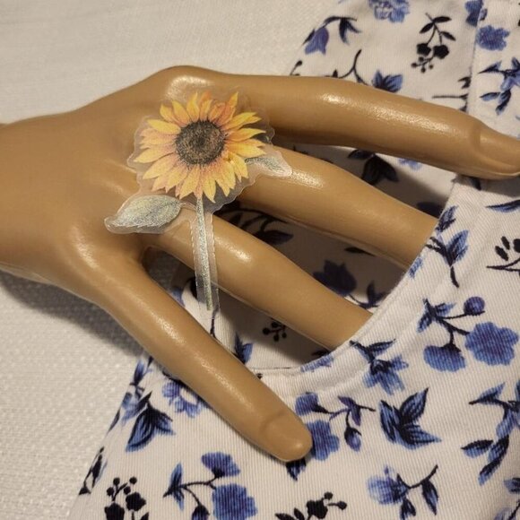 Basic Editions, Not Worn, Women's White with a Blue Floral Desin Skort, Size 14 - Picture 5 of 8